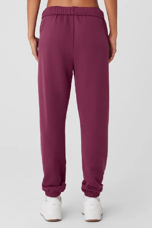 u5013rg-accolade-sweatpant-wild-berry