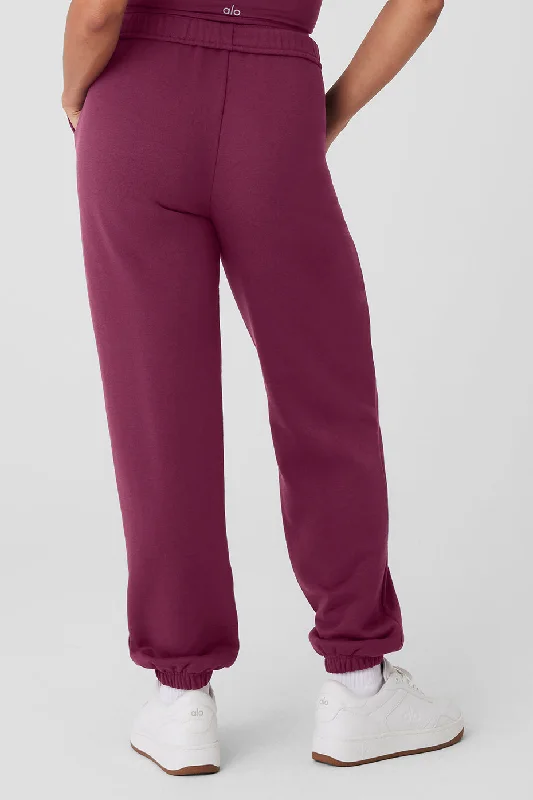 u5013rg-accolade-sweatpant-wild-berry