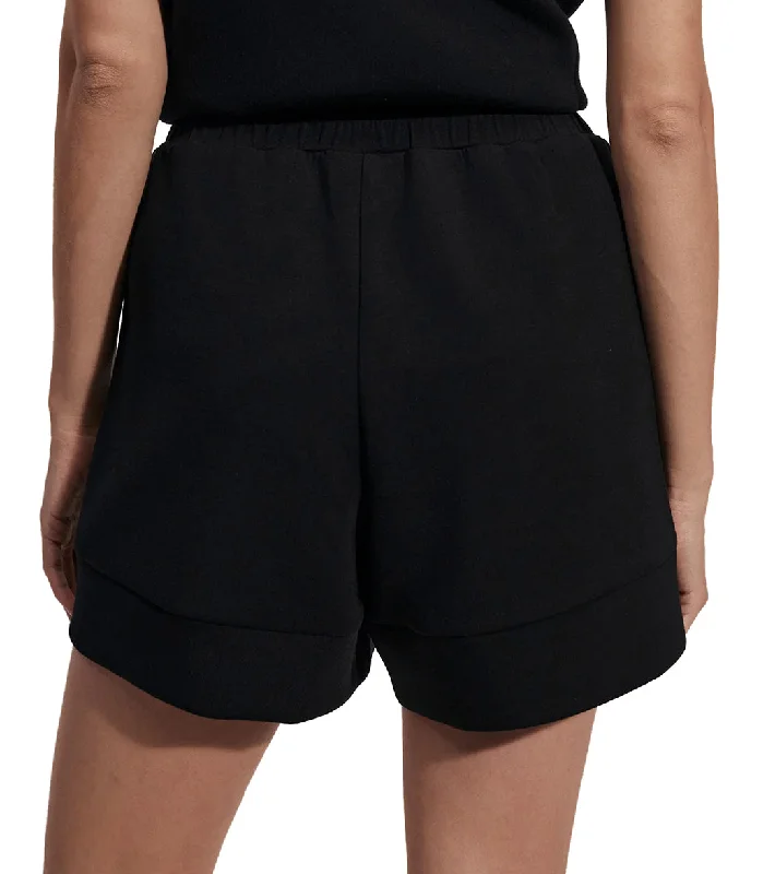 varley-atrium-high-rise-short-8218686-black