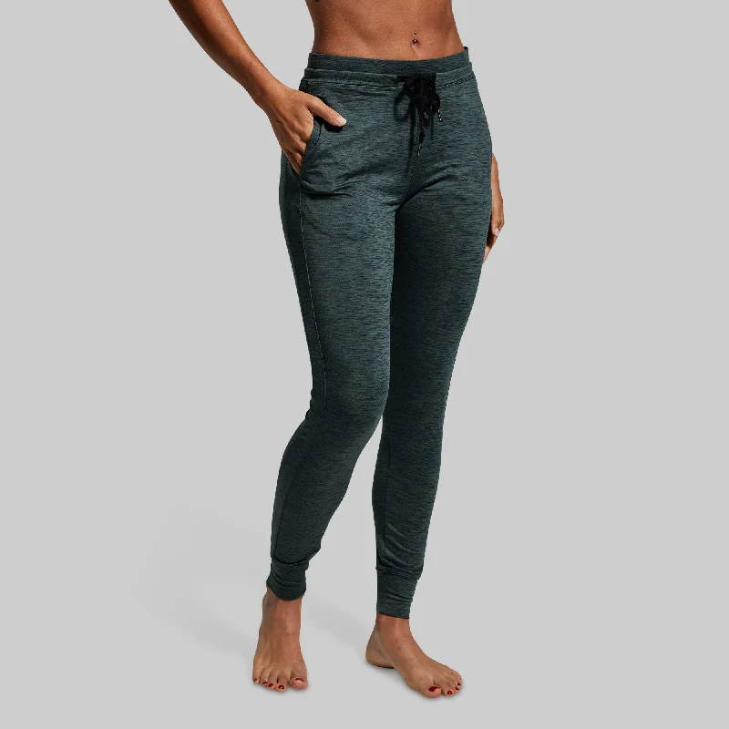 womens-rest-day-athleisure-jogger-evergreen