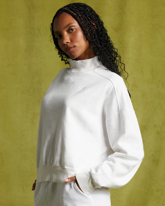 Chill Weekend Crew Neck Sweatshirt - Salt Crystal