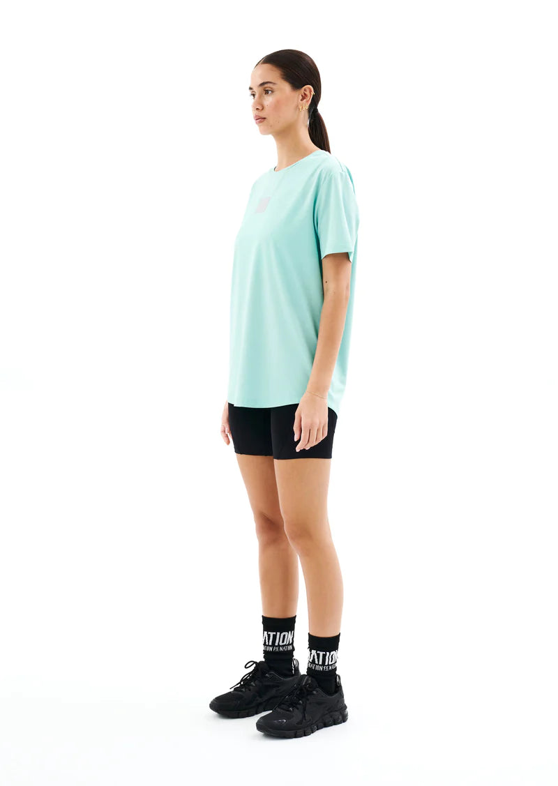 CROSSOVER AIR FORM TEE IN AQUA