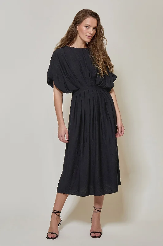 Desia Boat Neck Midi Dress Black