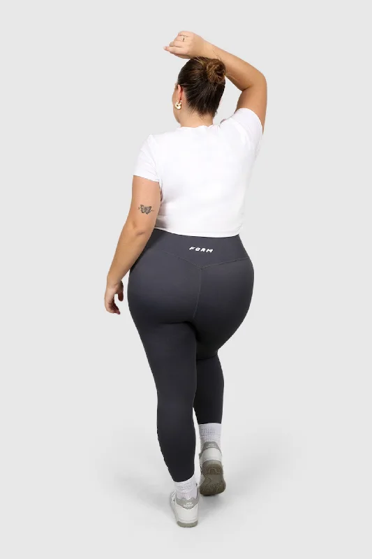 FORM BASE TIGHT 7/8 GREY