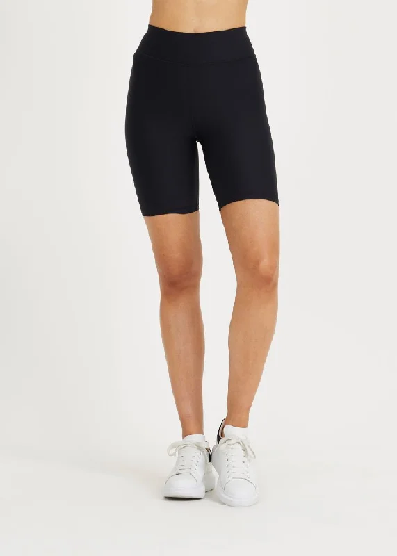 Matte Spin Short- Black