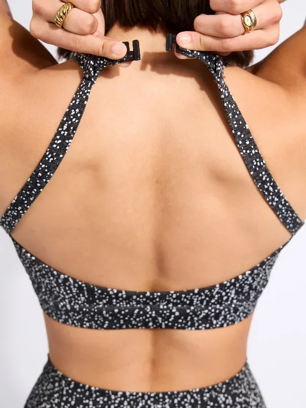 catalina-jacquard-sports-bra-black-bossy