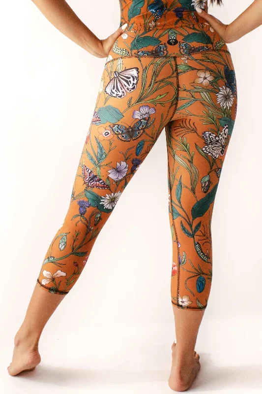 emerge-printed-yoga-crops