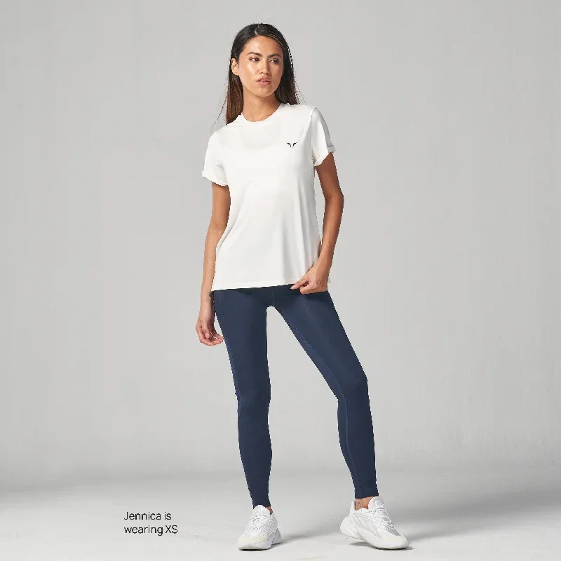 essential-relaxed-fit-tee-pearl-white-ss24