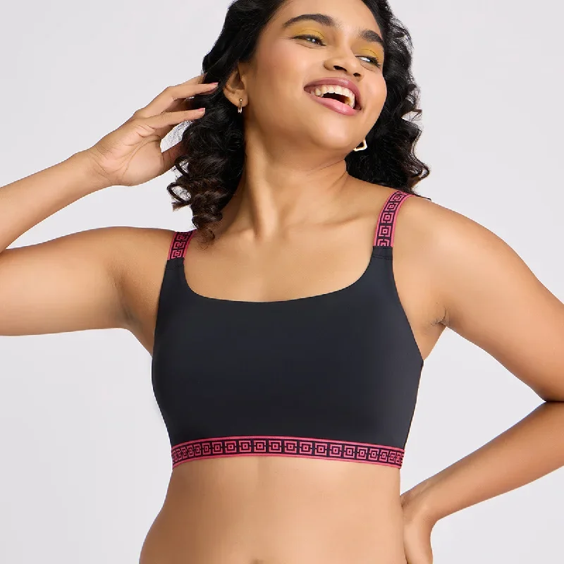 Lola & Mae  Varsity Edit Sports Bra - Black LMB1021