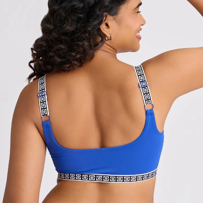 lola-mae-by-nykaa-fashion-varsity-edit-sports-bra-dark-blue-lmb1021