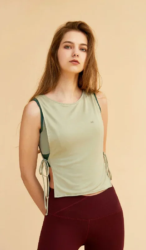 scarlette-reversible-yoga-crop-tank-top