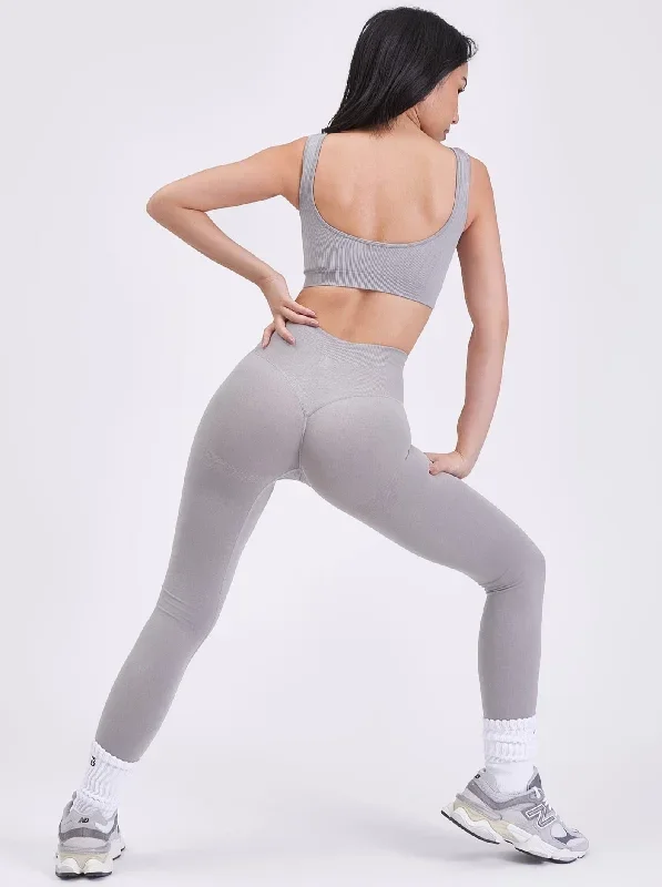 scoop-seamless-sports-bra-earl-grey