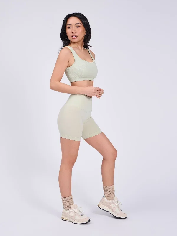 scoop-seamless-sports-bra-pistachio