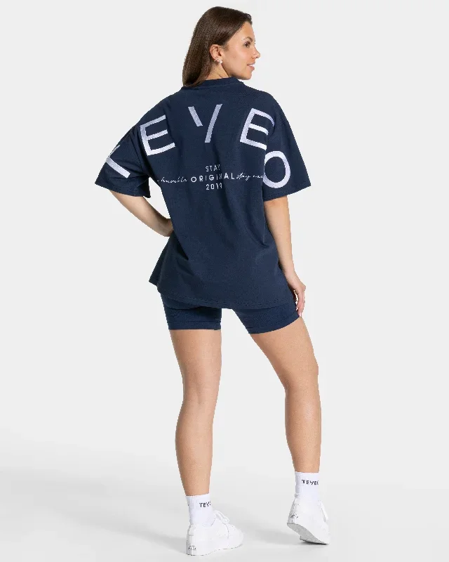 signature-oversized-t-shirt-dunkelblau